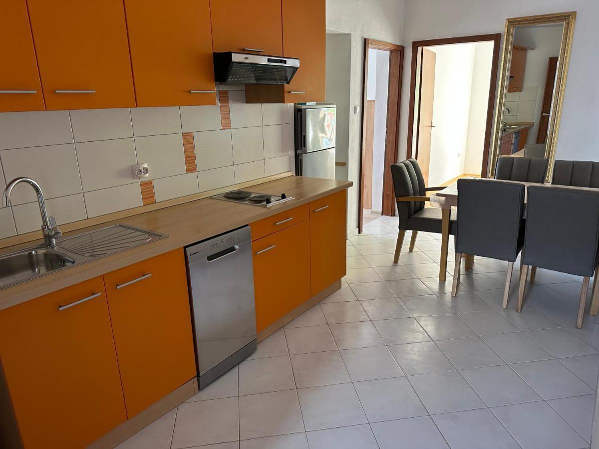 LjubačApp 4 - 6 Persons Direct On The Seaside, 1St Floor公寓 外观 照片